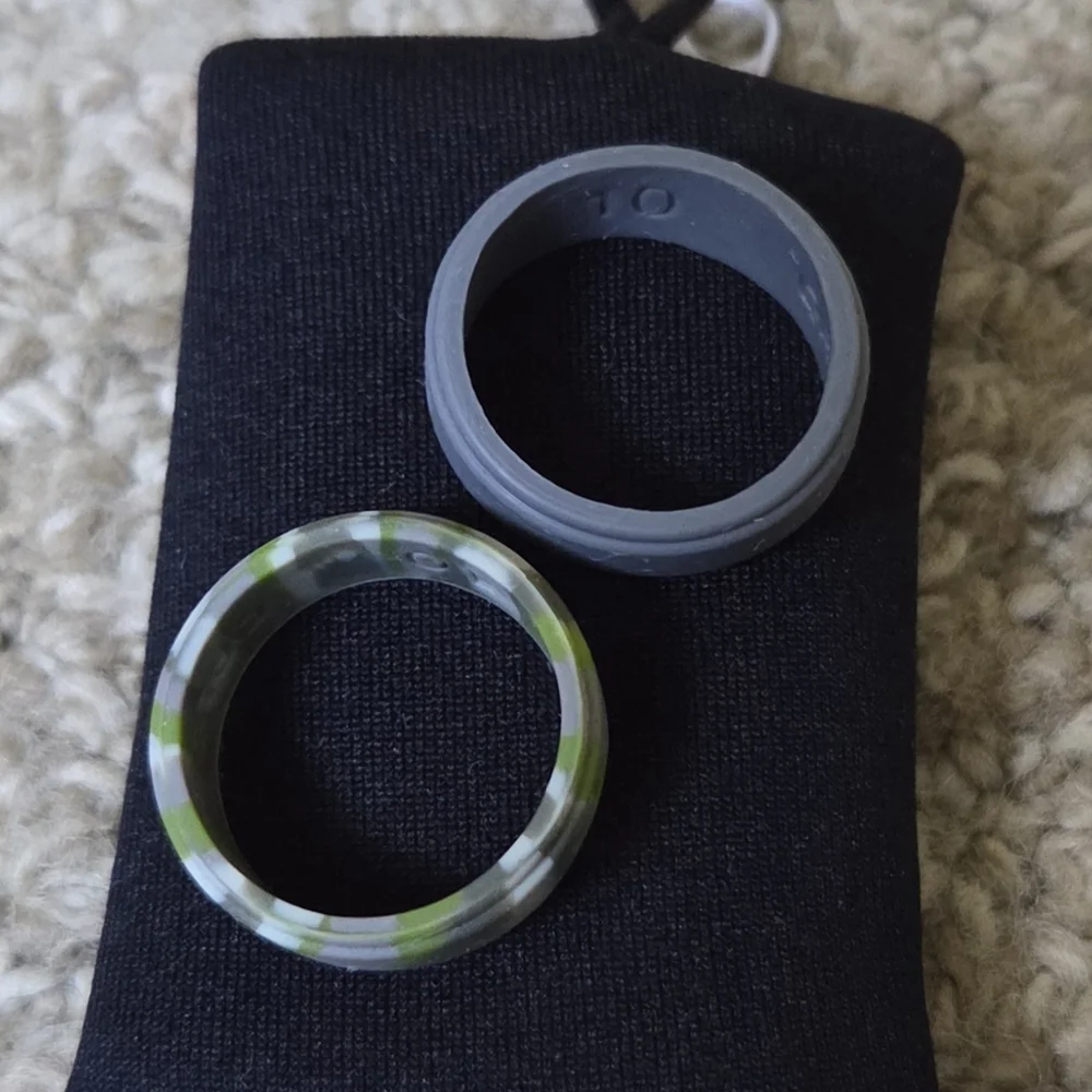 QALO Dual-Tone Silicone Rings - Gray and Green